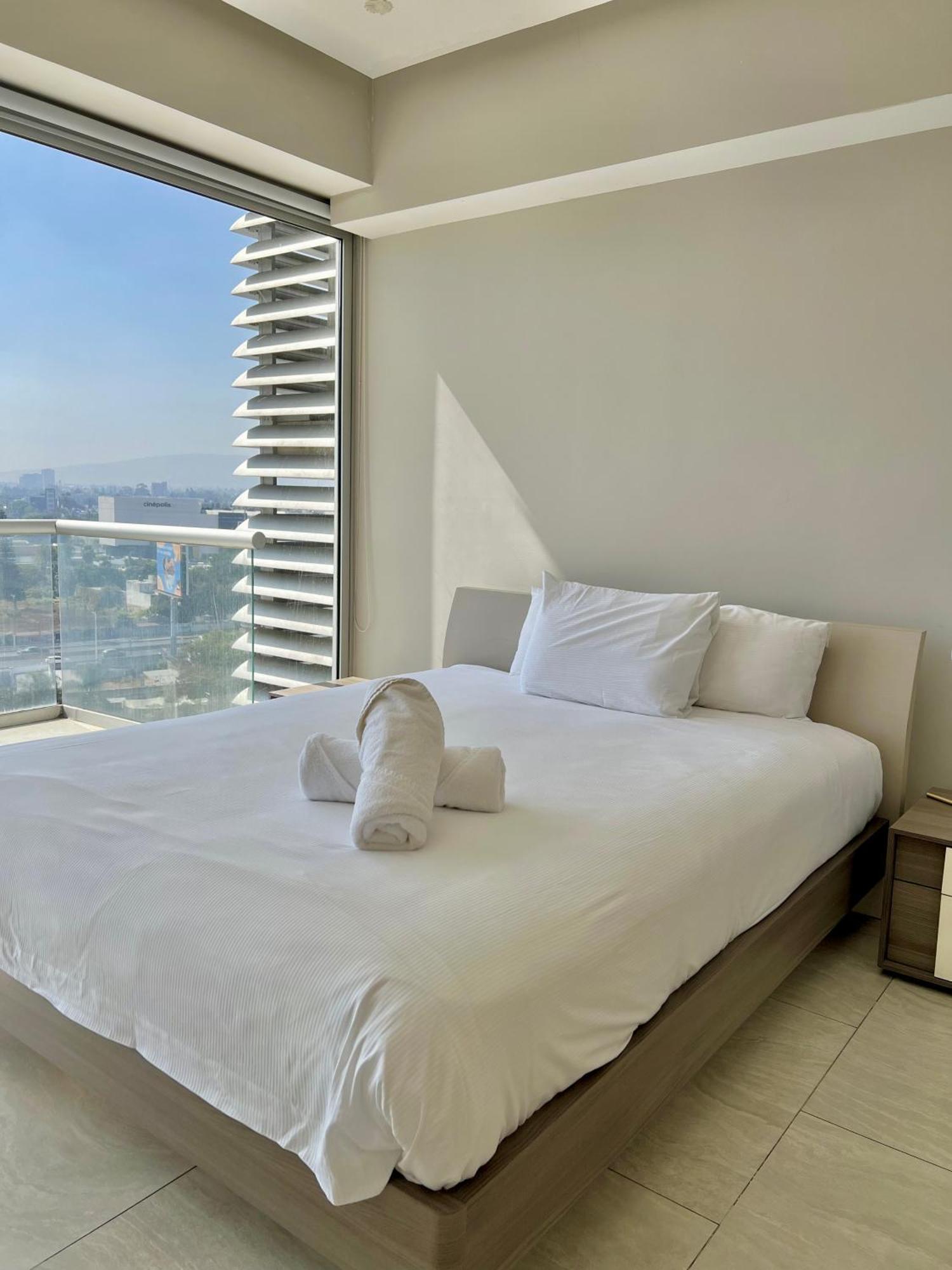 Park Life Guadalajara Aparthotel Екстериор снимка