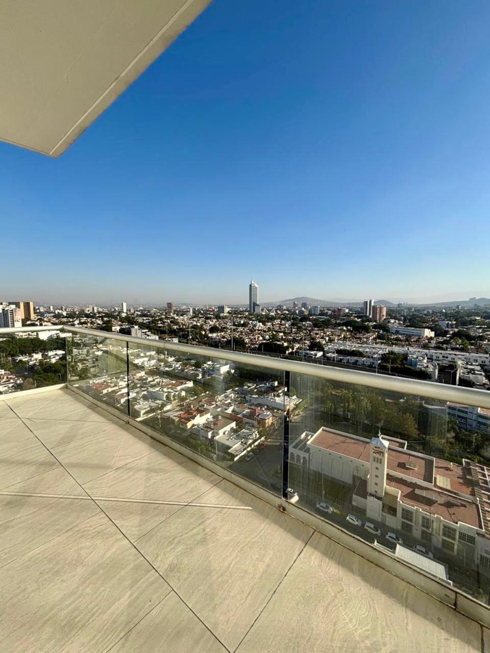 Park Life Guadalajara Aparthotel Екстериор снимка
