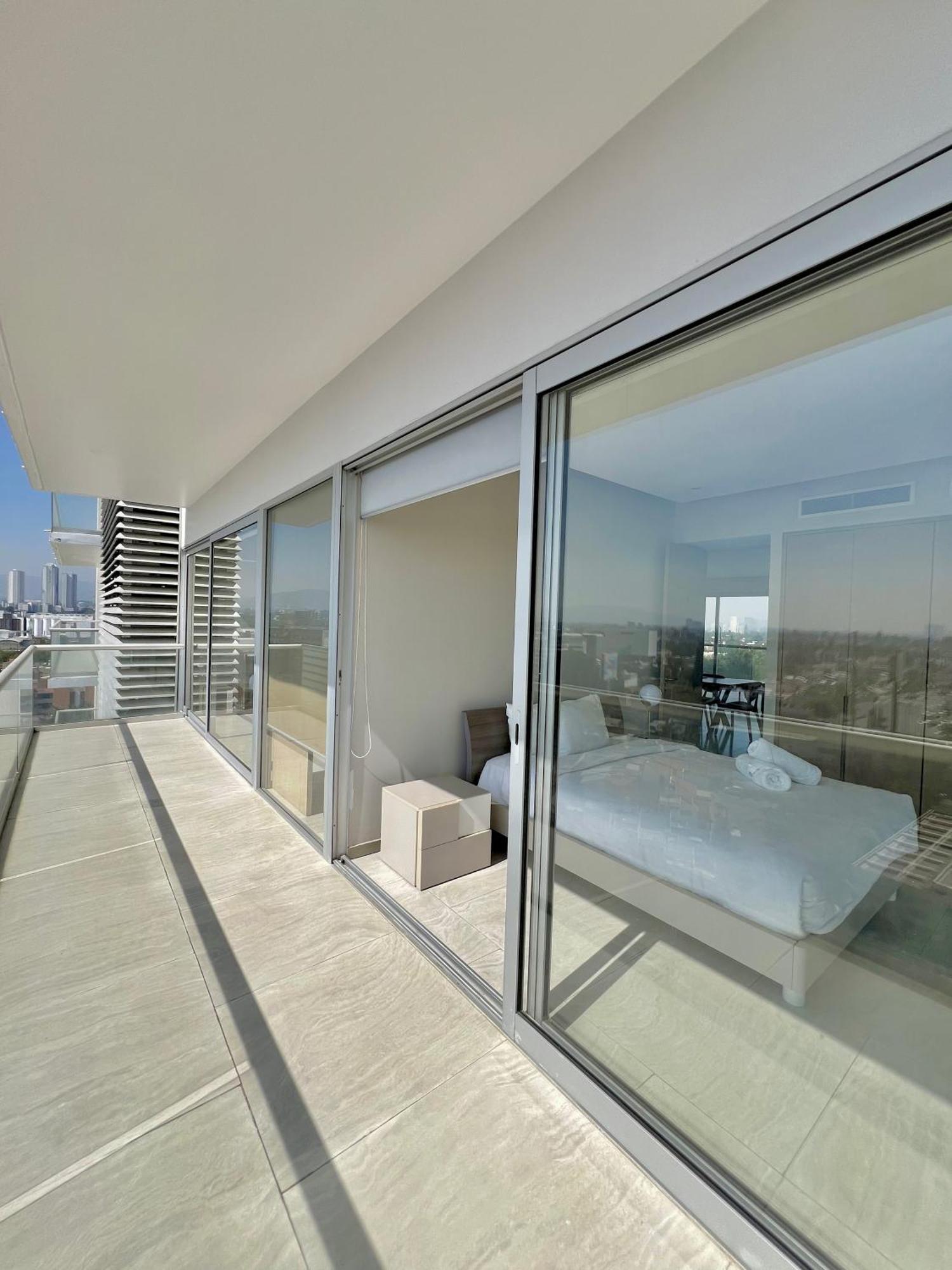 Park Life Guadalajara Aparthotel Екстериор снимка