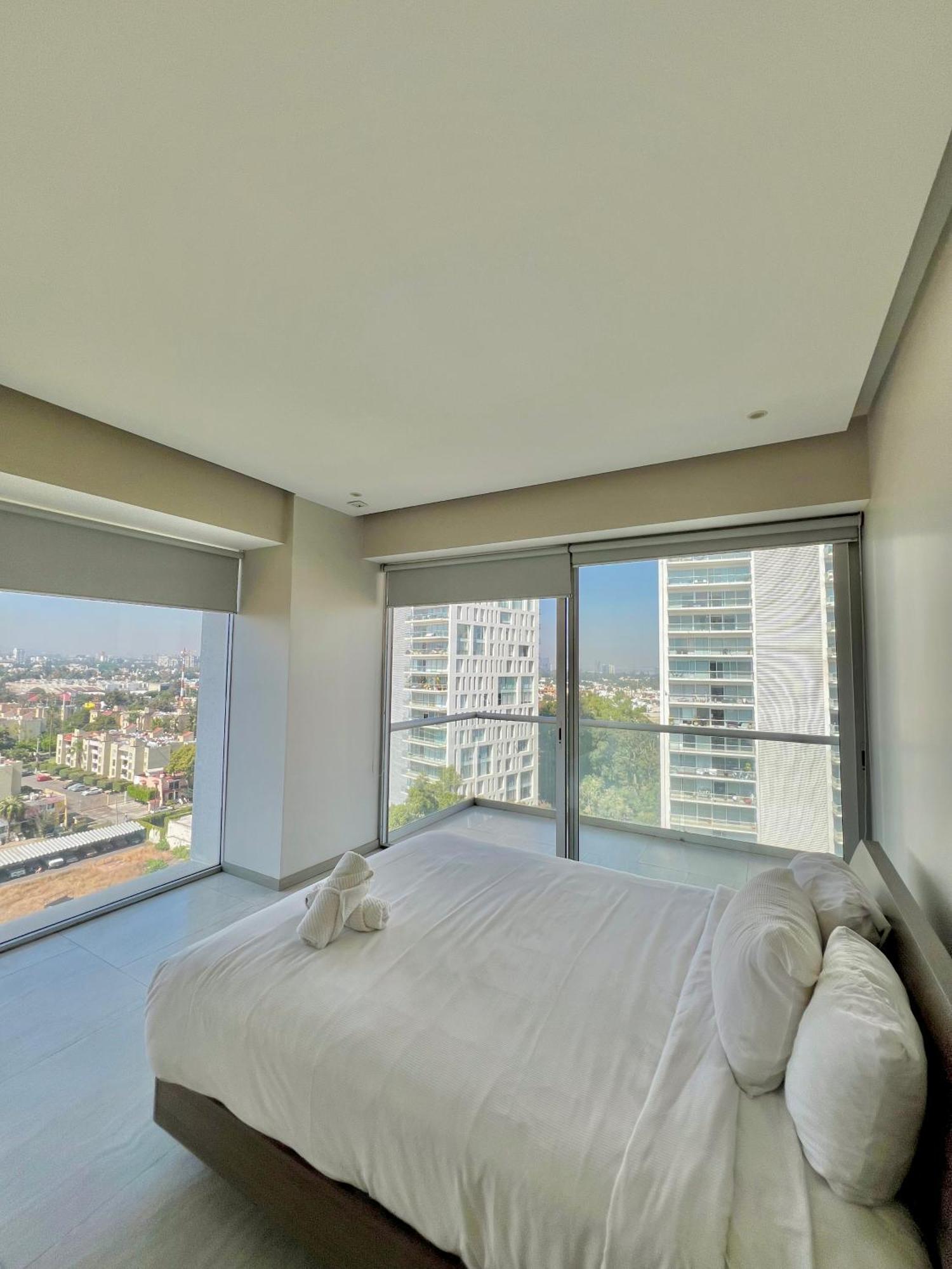 Park Life Guadalajara Aparthotel Екстериор снимка