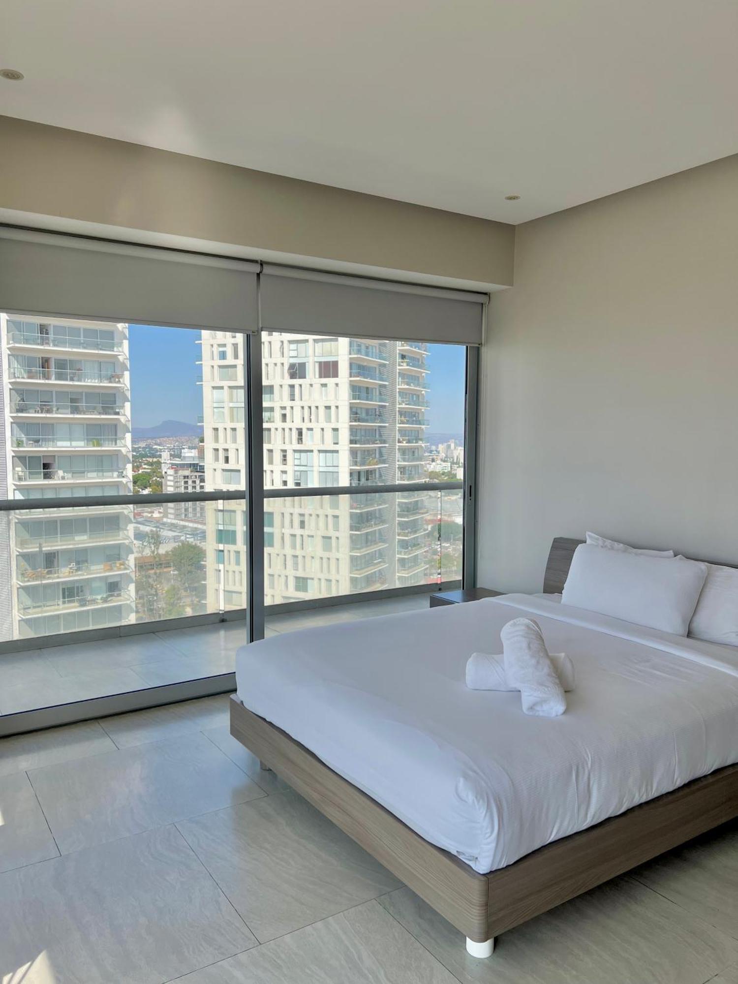 Park Life Guadalajara Aparthotel Екстериор снимка