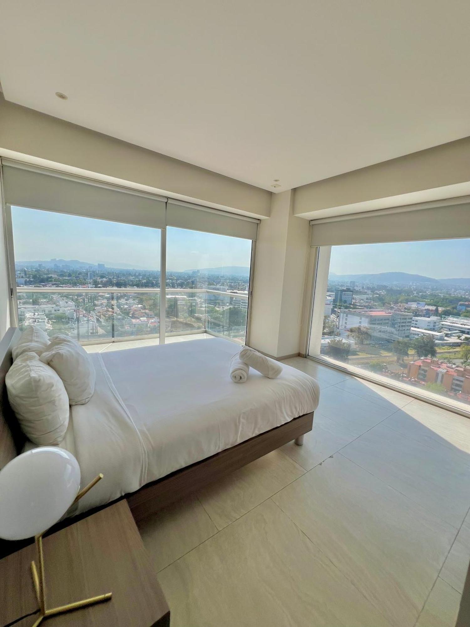 Park Life Guadalajara Aparthotel Екстериор снимка