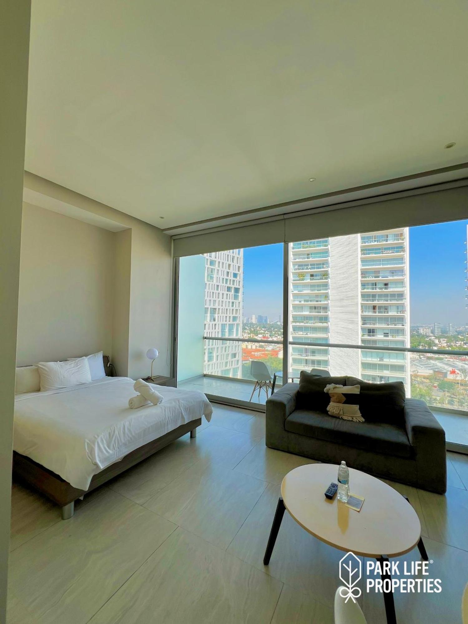 Park Life Guadalajara Aparthotel Екстериор снимка